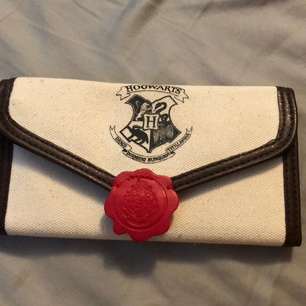 Hogwarts letter wallet